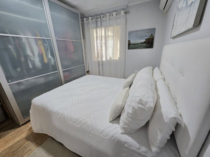 Image No.13-2 Bed House for sale