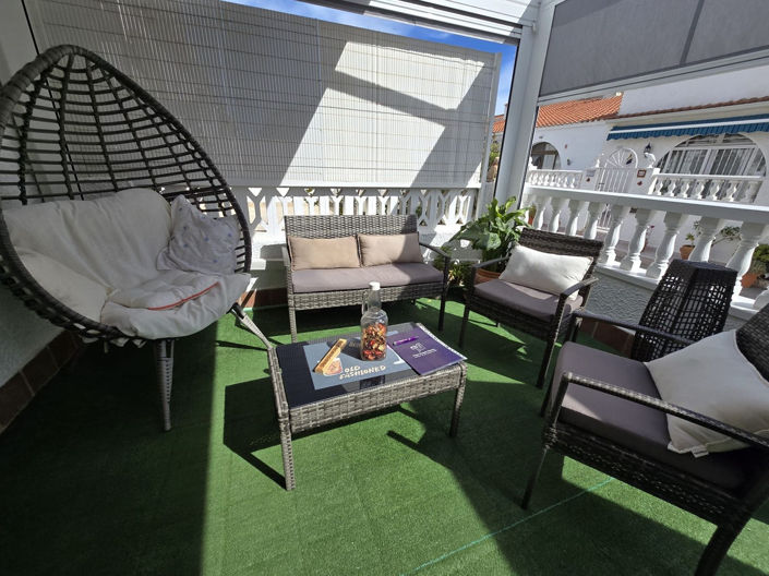 Image No.17-2 Bed House for sale