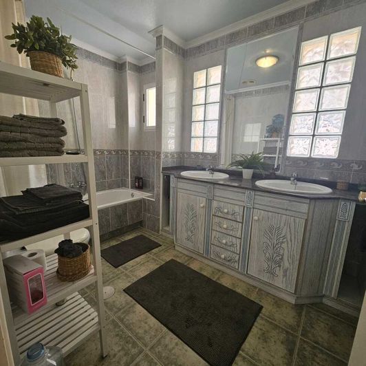 Image No.12-3 Bed Villa for sale