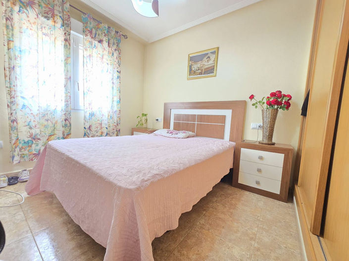 Image No.8-3 Bed House for sale