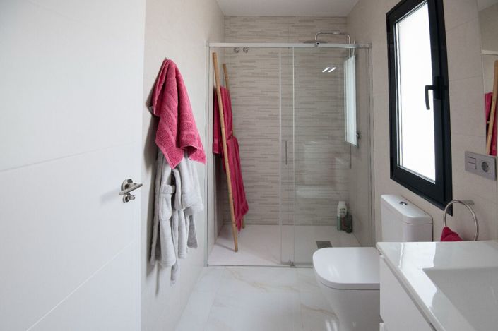 Image No.20-3 Bed Villa for sale