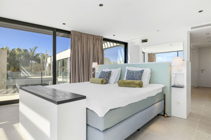 Image No.17-5 Bed Villa for sale