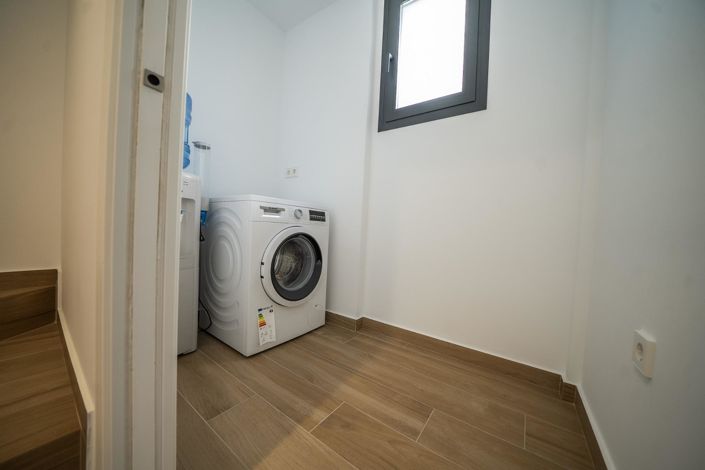 Image No.44-3 Bed Villa for sale