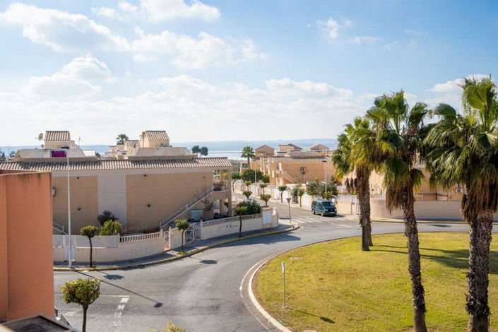 Image No.28-3 Bed House for sale