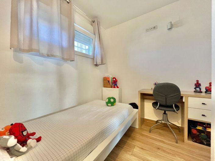 Image No.15-2 Bed Apartment for sale