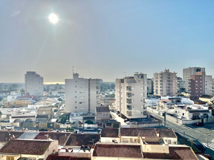 Image No.20-2 Bed Apartment for sale