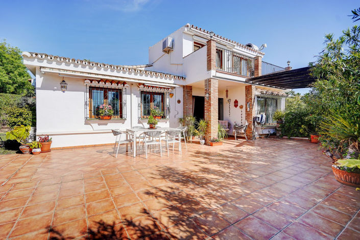 Image No.1-4 Bed Villa for sale