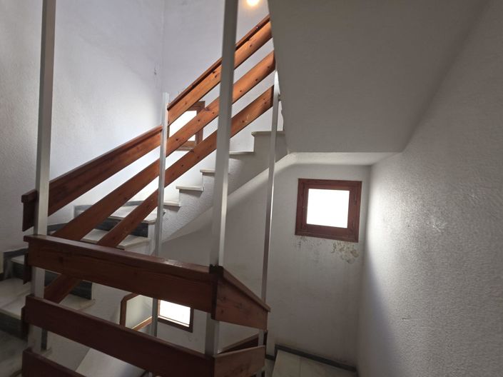 Image No.35-2 Bed Apartment for sale