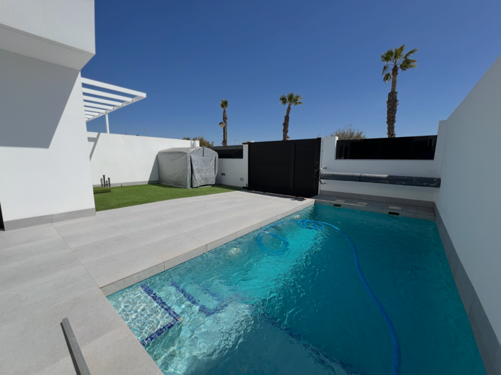 Image No.18-2 Bed Villa for sale