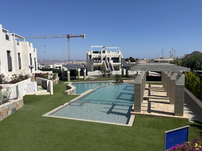 Image No.18-2 Bed Apartment for sale