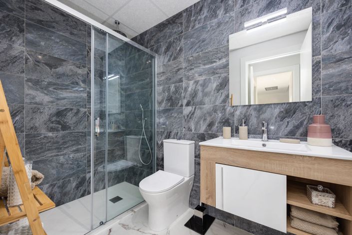 Image No.17-2 Bed Apartment for sale