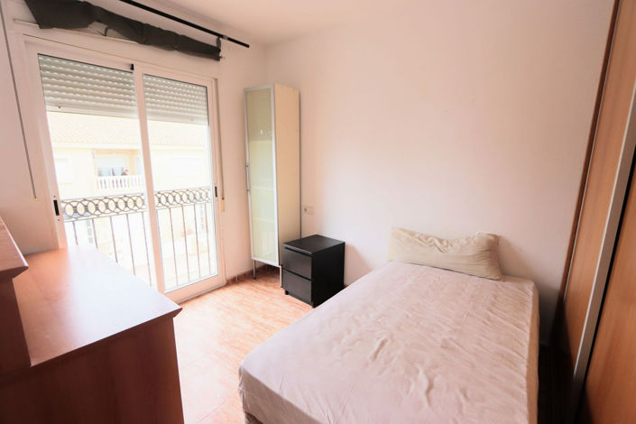 Image No.10-3 Bed House for sale