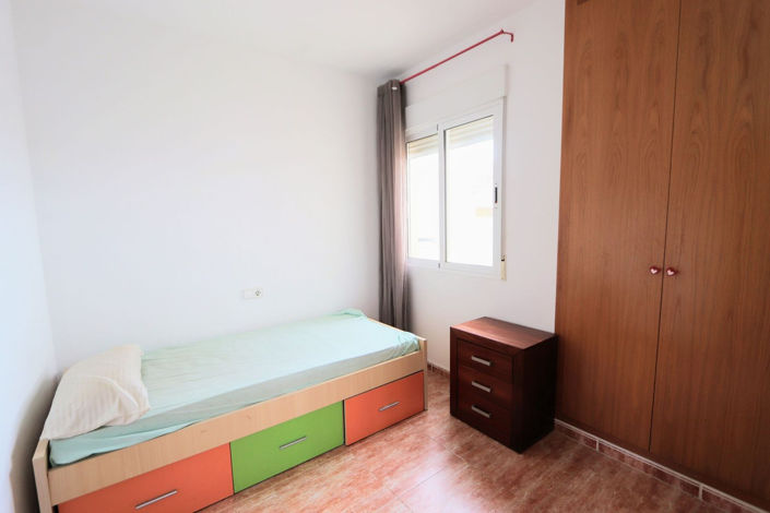 Image No.11-3 Bed House for sale