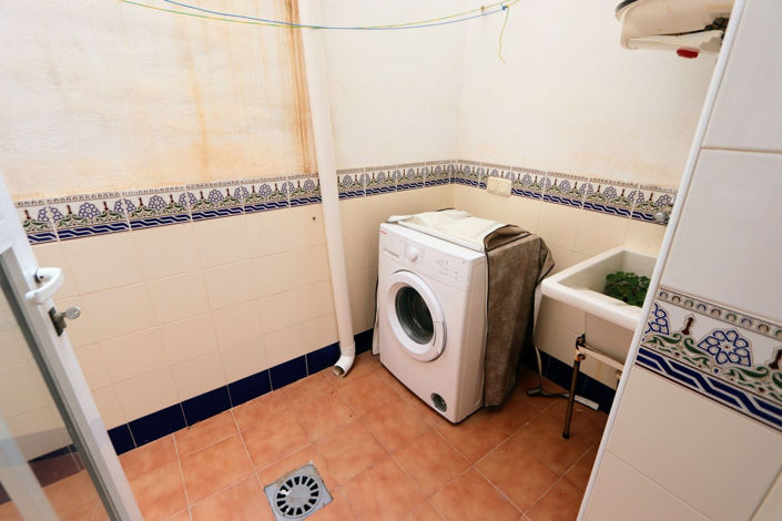 Image No.12-3 Bed House for sale