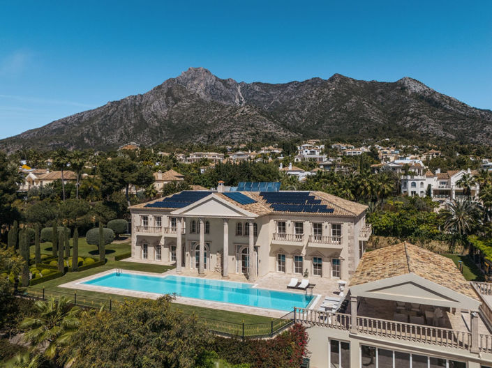 Image No.1-7 Bed Villa for sale