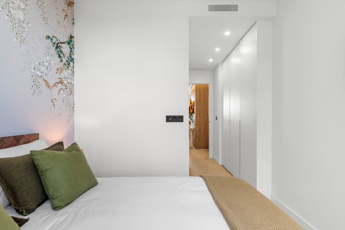 Image No.14-3 Bed Apartment for sale