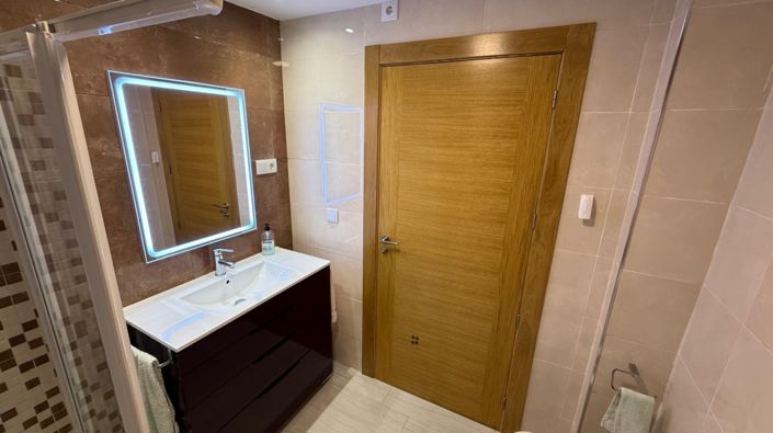 Image No.10-3 Bed Apartment for sale