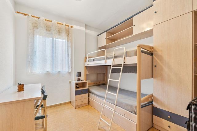 Image No.24-3 Bed Apartment for sale