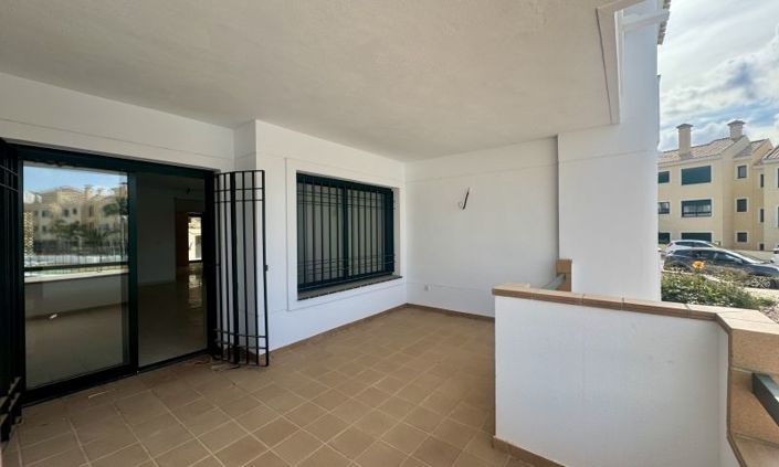 Image No.24-2 Bed Apartment for sale