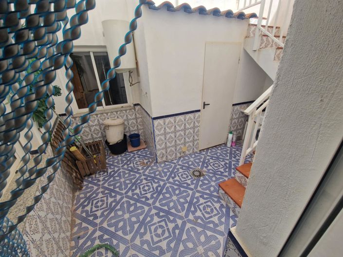 Image No.15-4 Bed Townhouse for sale