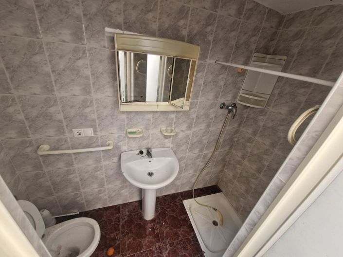 Image No.17-4 Bed Townhouse for sale