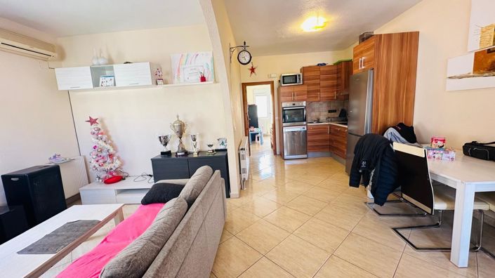 Image No.7-2 Bed Townhouse for sale