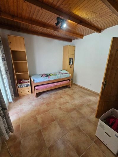 Image No.16-5 Bed Townhouse for sale