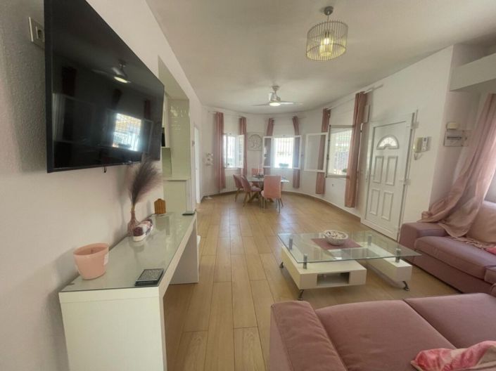 Image No.8-5 Bed Villa for sale