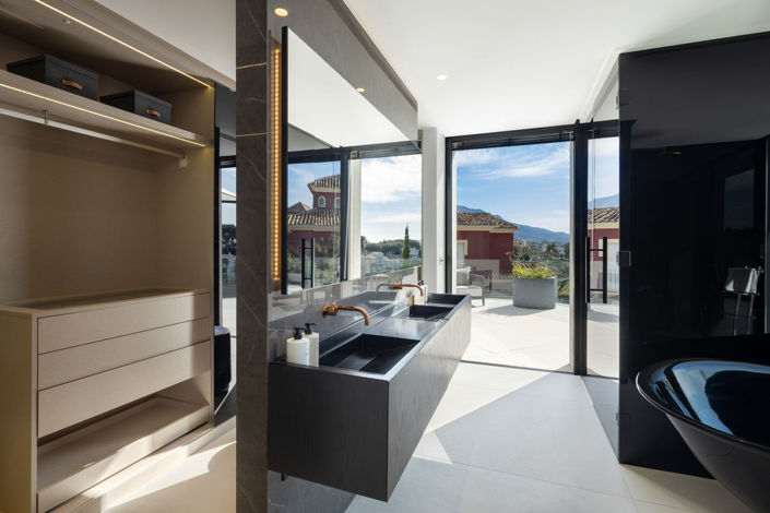 Image No.20-5 Bed Villa for sale