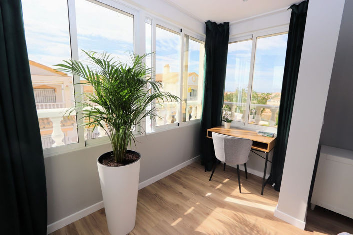 Image No.26-3 Bed House for sale