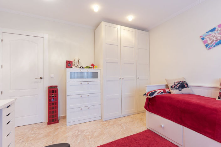 Image No.26-7 Bed House for sale