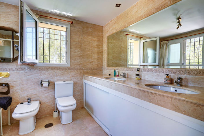 Image No.17-3 Bed Villa for sale