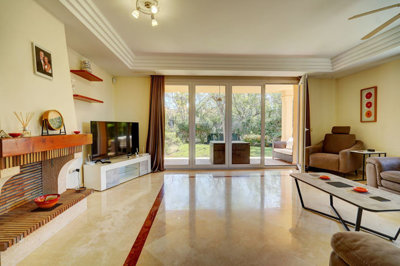 2-5bd7b9d04b45e33852eaf0ec6670150d