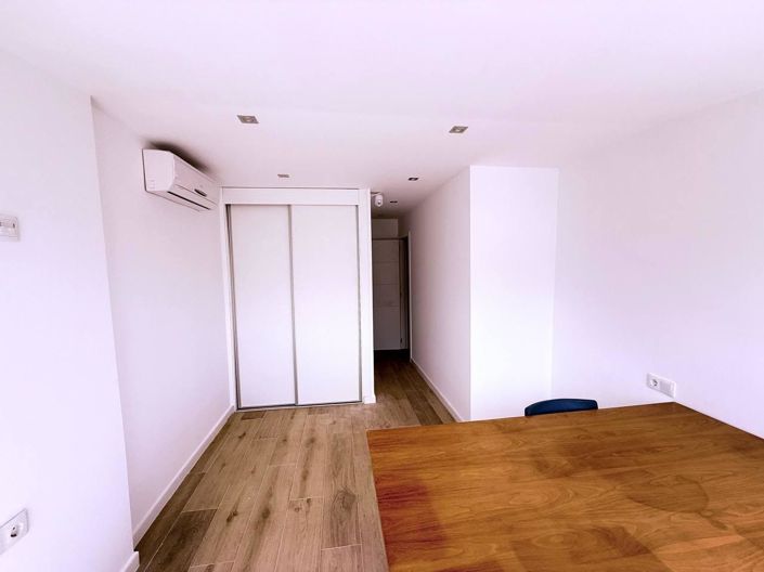 Image No.18-3 Bed Townhouse for sale