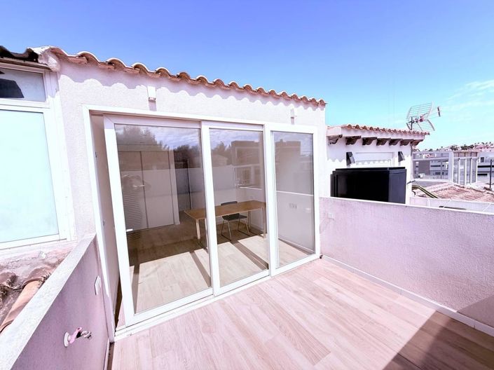 Image No.21-3 Bed Townhouse for sale