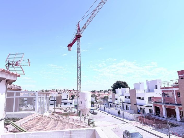 Image No.25-3 Bed Townhouse for sale