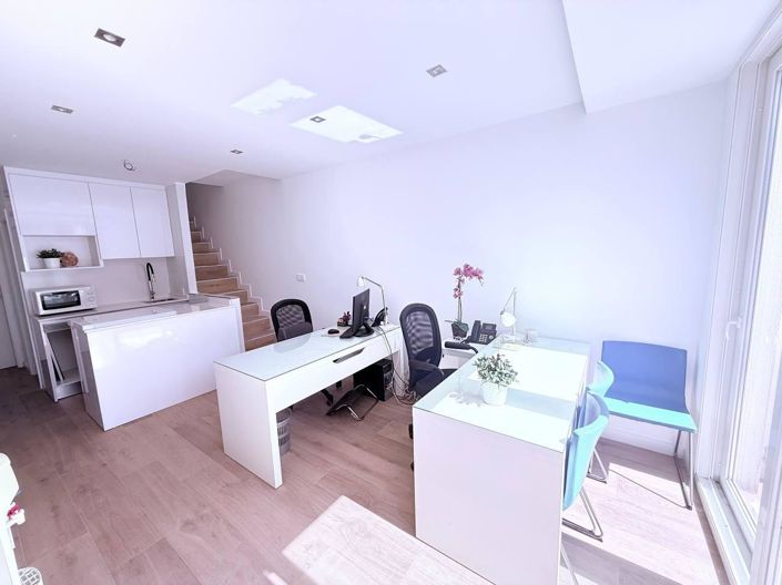 Image No.5-3 Bed Townhouse for sale