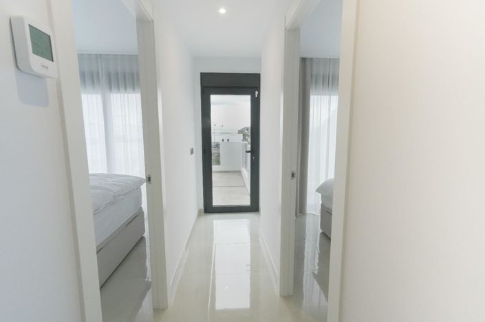 Image No.17-3 Bed Villa for sale