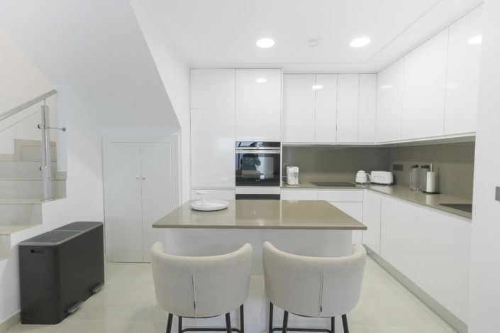 Image No.18-3 Bed Villa for sale