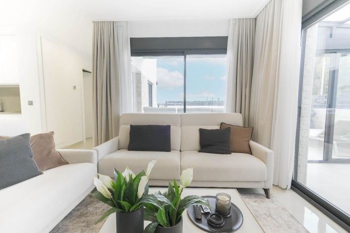 Image No.3-3 Bed Villa for sale