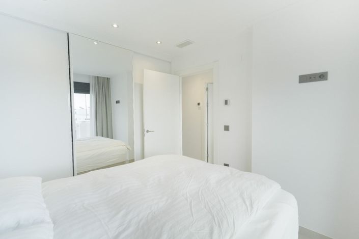 Image No.36-3 Bed Villa for sale