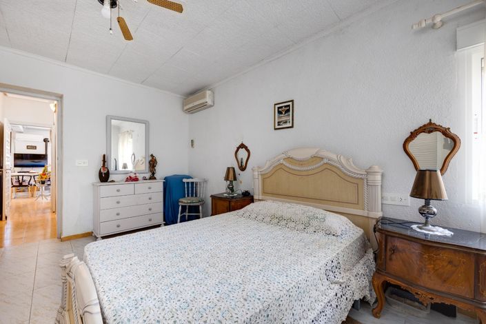 Image No.14-4 Bed Villa for sale