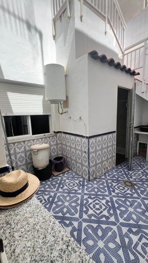 Image No.17-4 Bed Townhouse for sale