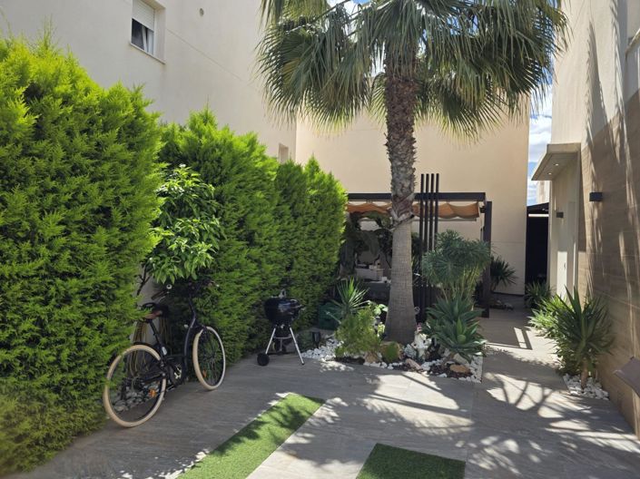 Image No.15-3 Bed Villa for sale