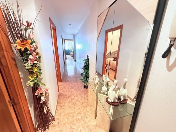 Image No.18-3 Bed Apartment for sale