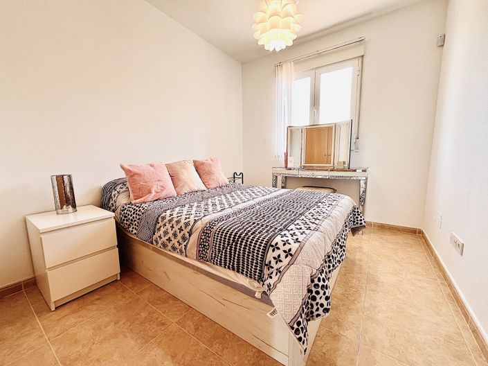 Image No.8-3 Bed Townhouse for sale