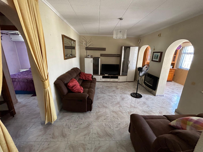 Image No.26-2 Bed Townhouse for sale