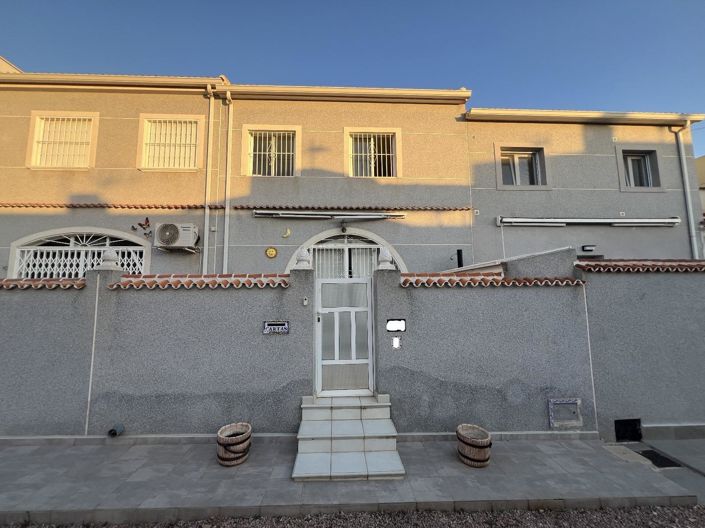 Image No.4-3 Bed Townhouse for sale