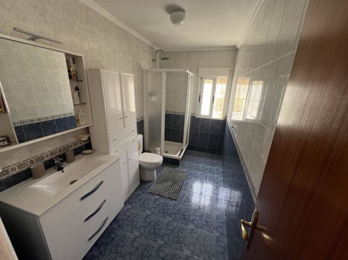 Image No.5-3 Bed Townhouse for sale