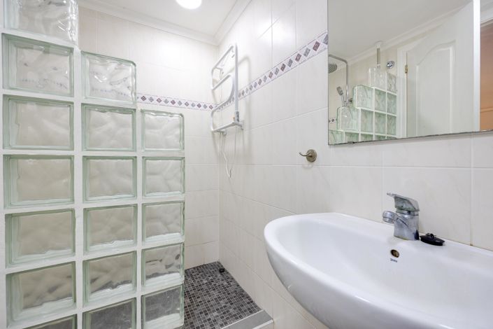 Image No.13-2 Bed Bungalow for sale